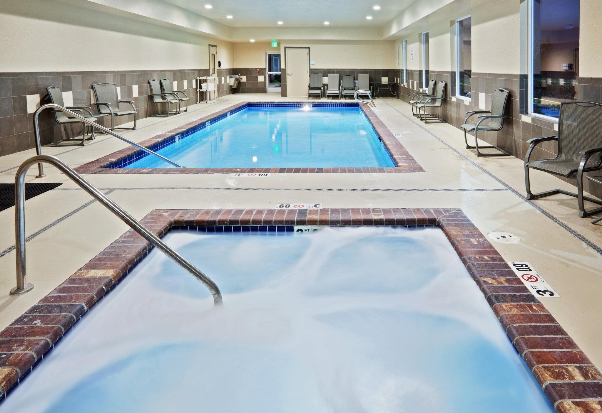 Holiday Inn Express And Suites Sumner By Ihg Экстерьер фото