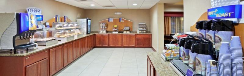 Holiday Inn Express And Suites Sumner By Ihg Экстерьер фото